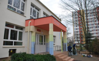 Płyta Cembrit Construction 8 mm. Elewacja przedszkola w Białymstoku