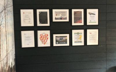 SHERA deska elewacyjna włóknocementowa – aplikacja na ścianie wewnętrznej